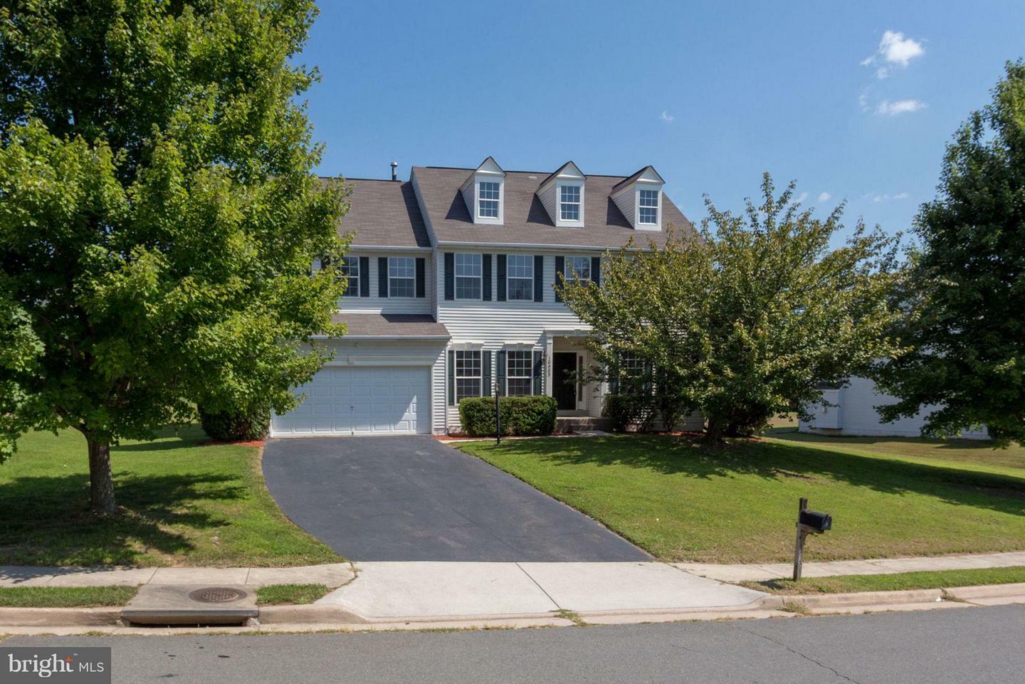 Property Photo: 10403 Hudson Crest Drive VA 20112