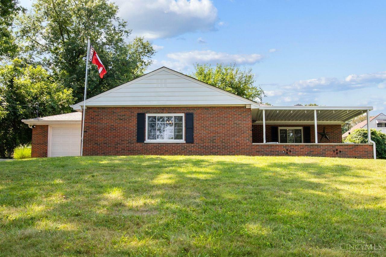 Property Photo: 2505 Ardmore Avenue OH 45237