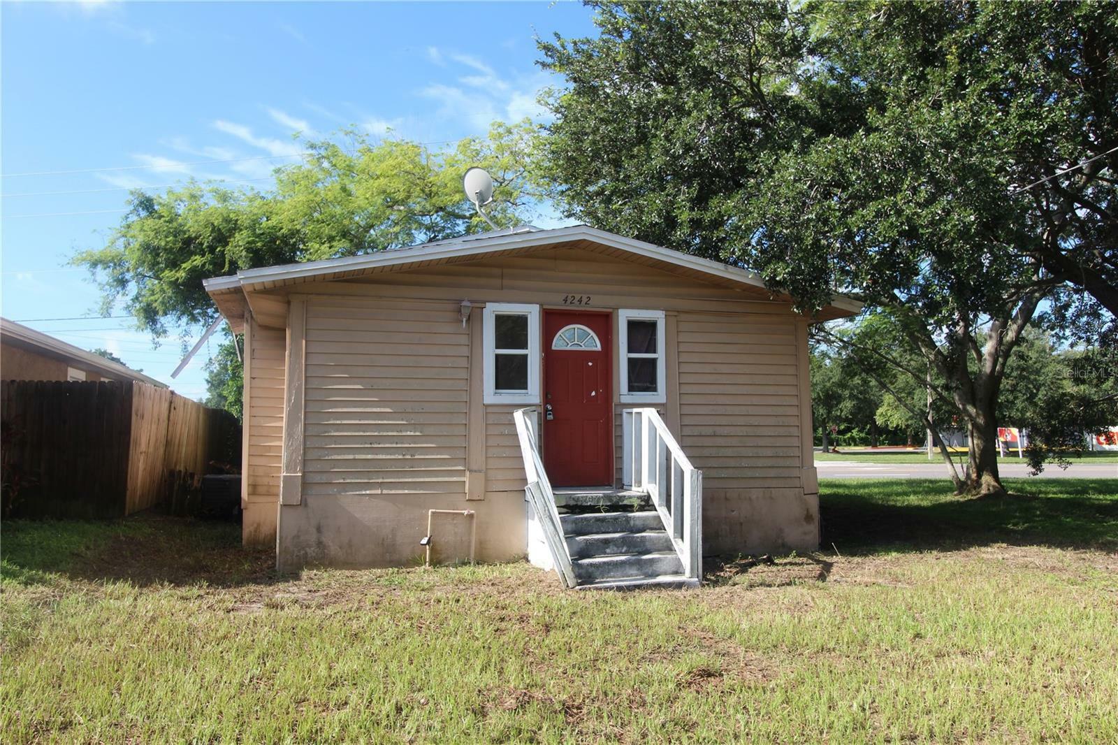 Property Photo:  4242 Raleigh Street  FL 32811 