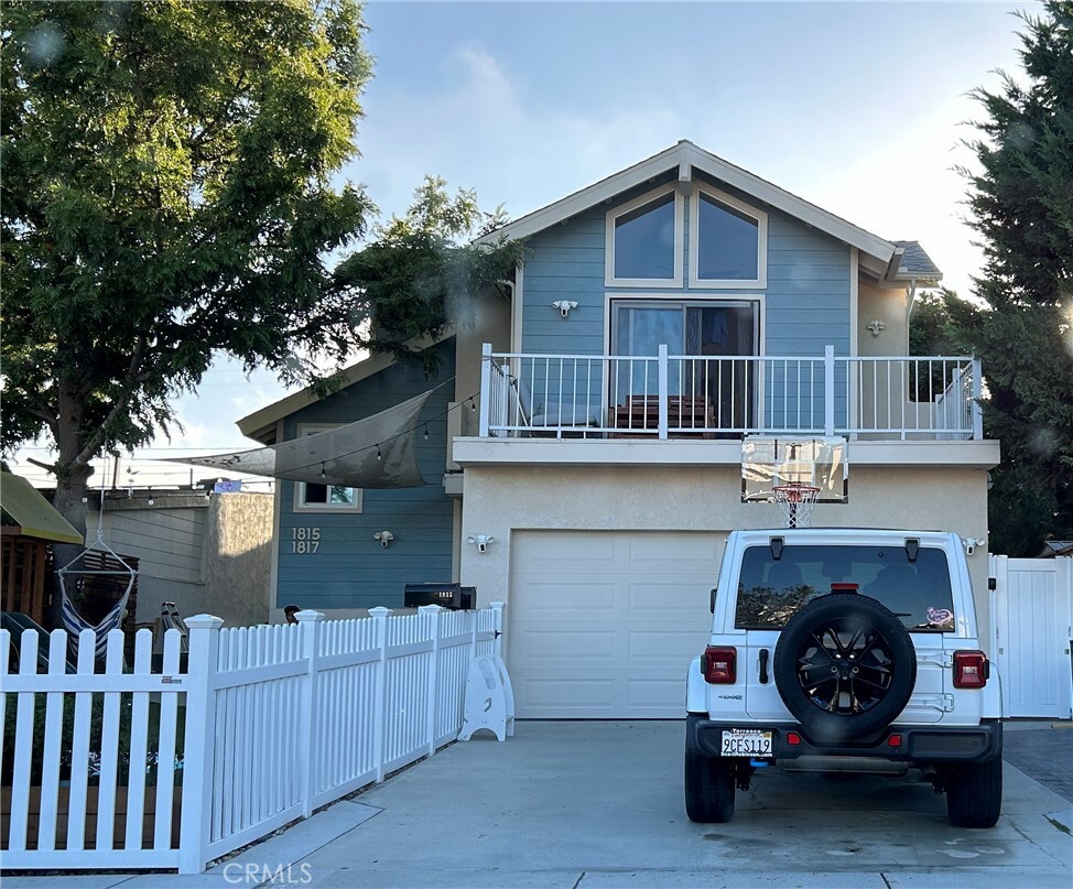 Property Photo:  1817 Gramercy Avenue  CA 90501 