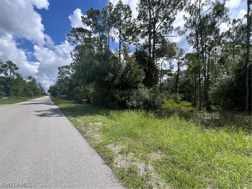 Property Photo:  4301 E 10th Street  FL 33972 