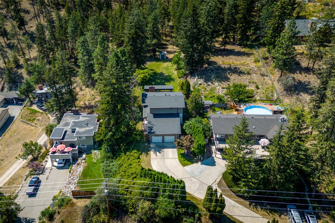 Photo de la propriété:  410 Clifton Road  BC V1V 1A5 