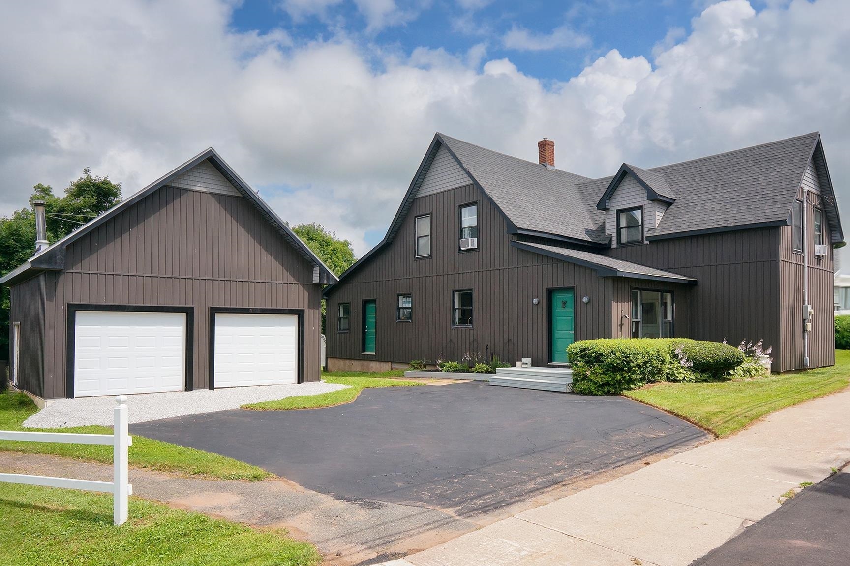 Property Photo: 5 School Street PE C0B 1M0