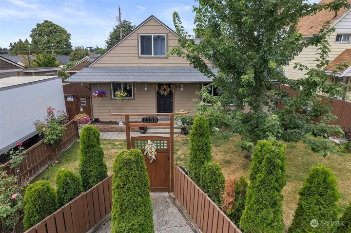 Property Photo:  6138  Yakima Avenue  WA 98408 