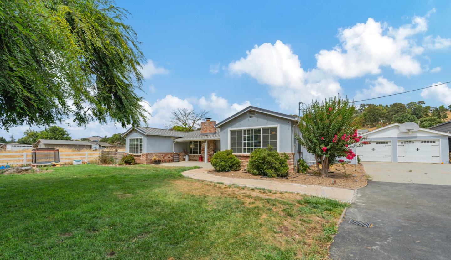 Property Photo:  10810 New Avenue  CA 95020 