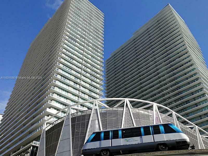 Property Photo:  1111 SW 1 Av 1624-N  FL 33130 