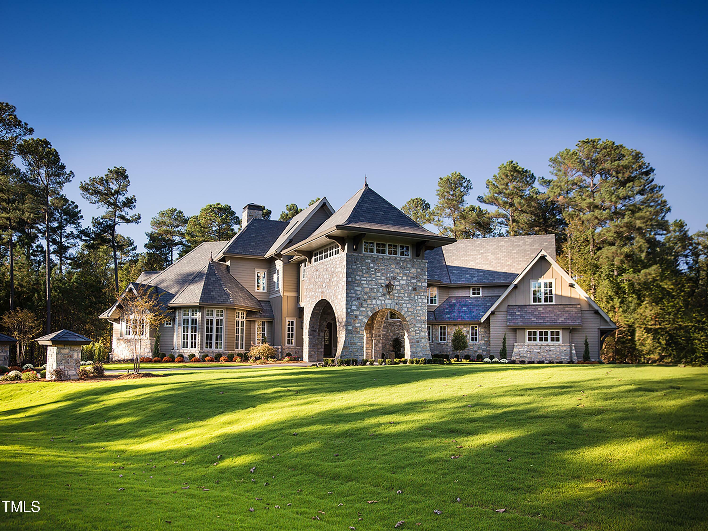 Property Photo: 5105 Avalaire Oaks Drive NC 27614