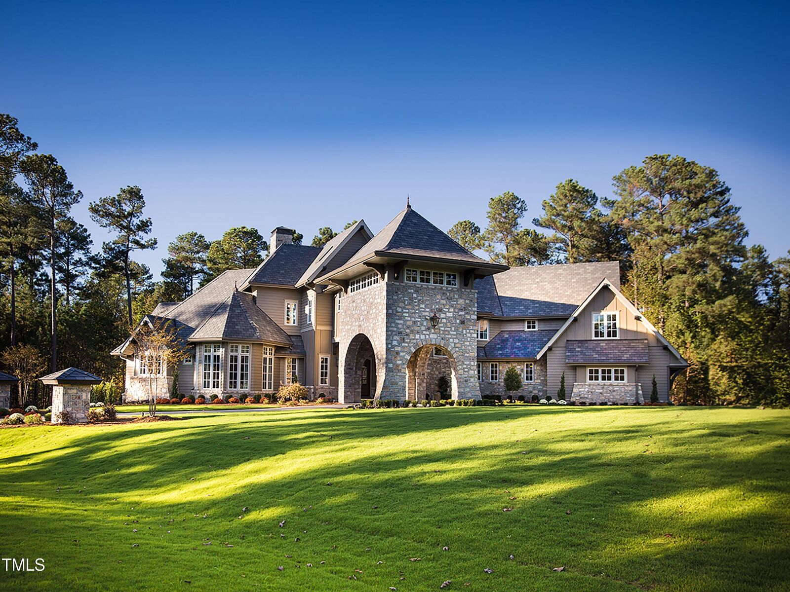 Property Photo:  5105 Avalaire Oaks Drive  NC 27614 