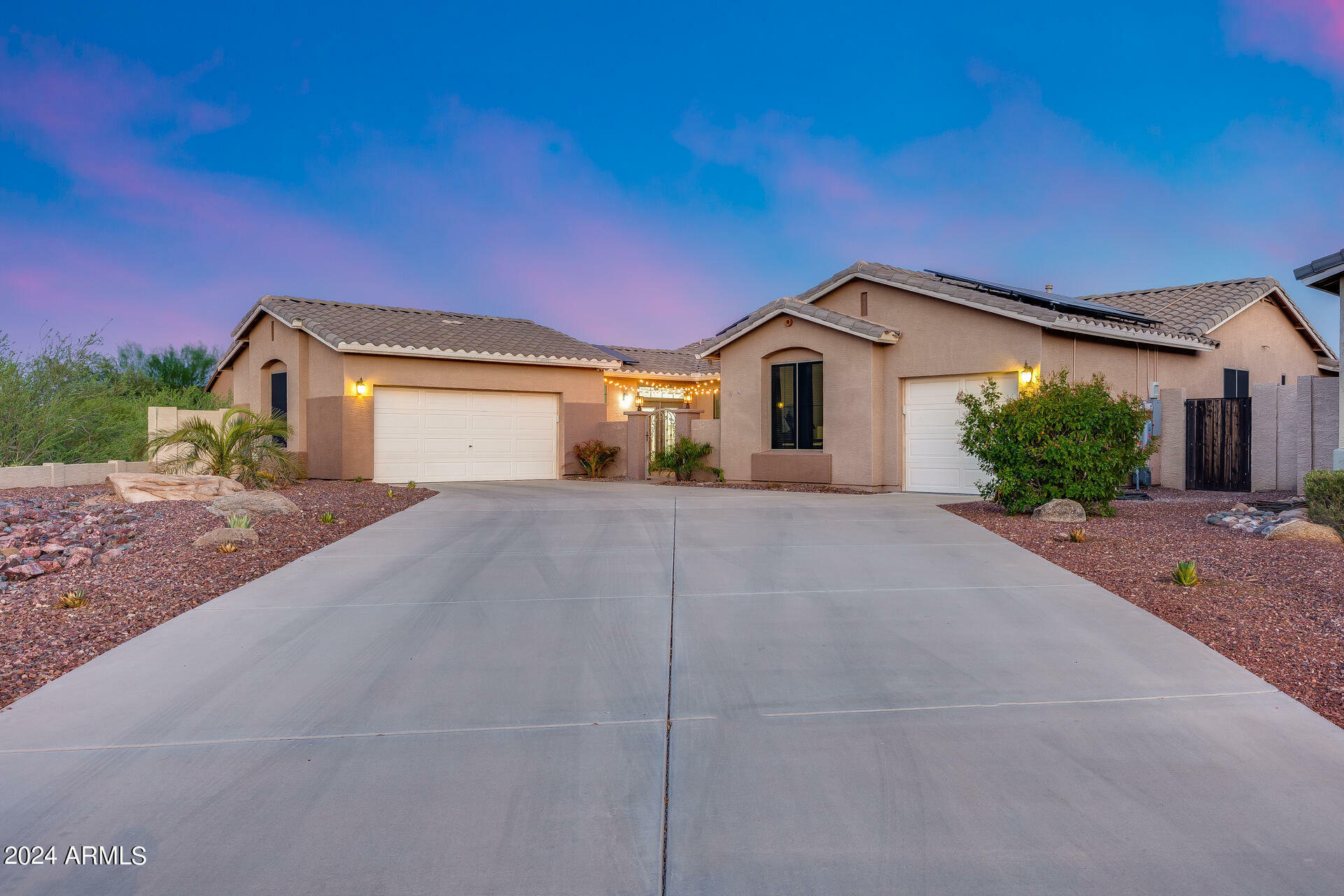 Property Photo:  6603 W Via Dona Road  AZ 85083 