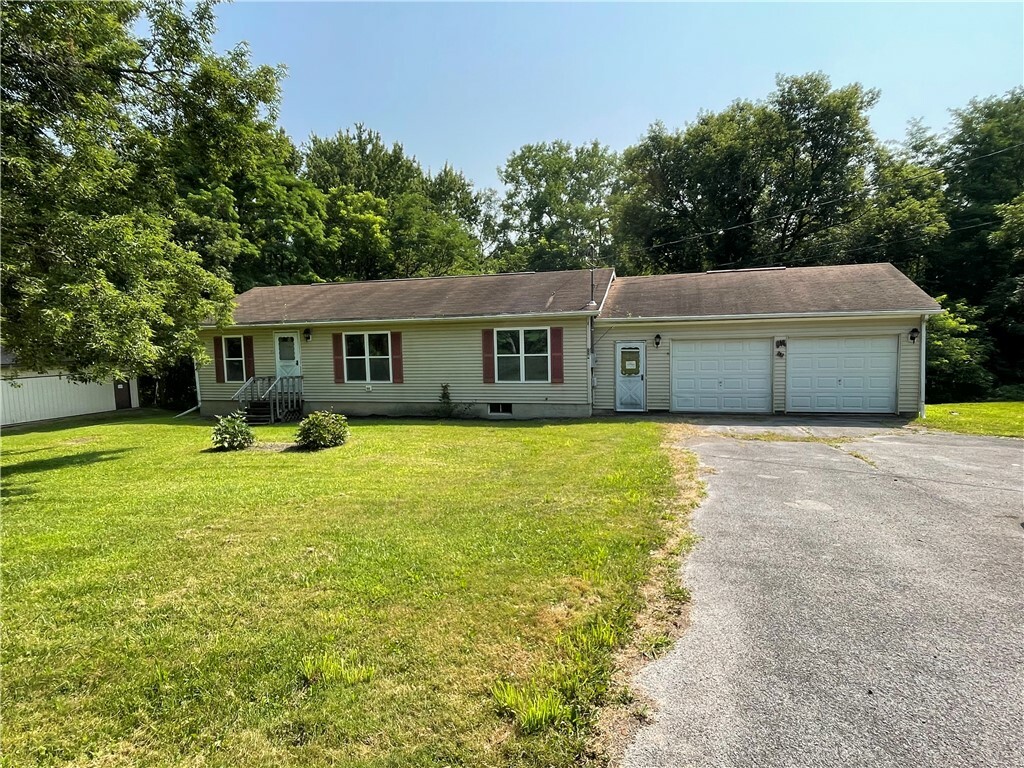 Property Photo:  224 Pleasant Valley Road  NY 14489 