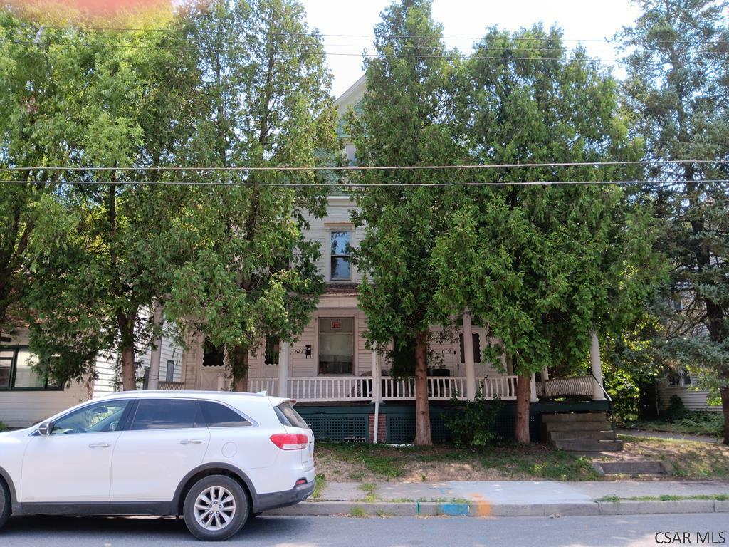 Property Photo:  617/619 Oak St  PA 15902 