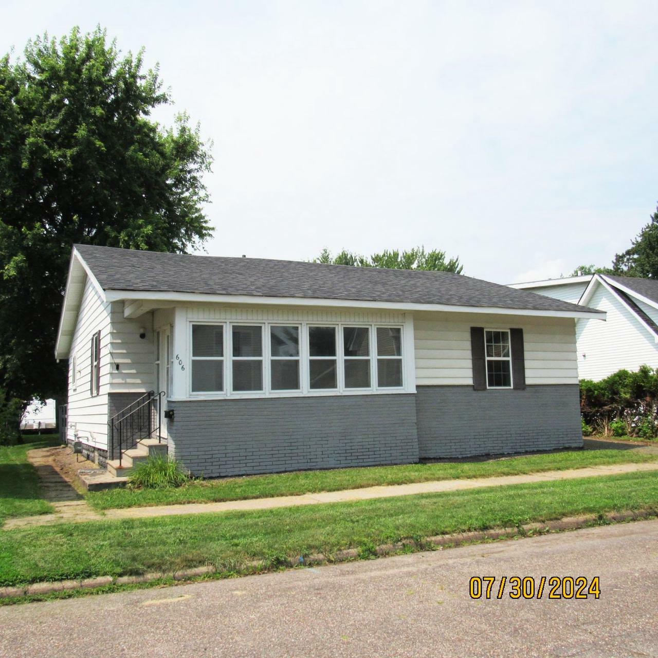 Property Photo:  606 North Genesee Street  WI 54452 