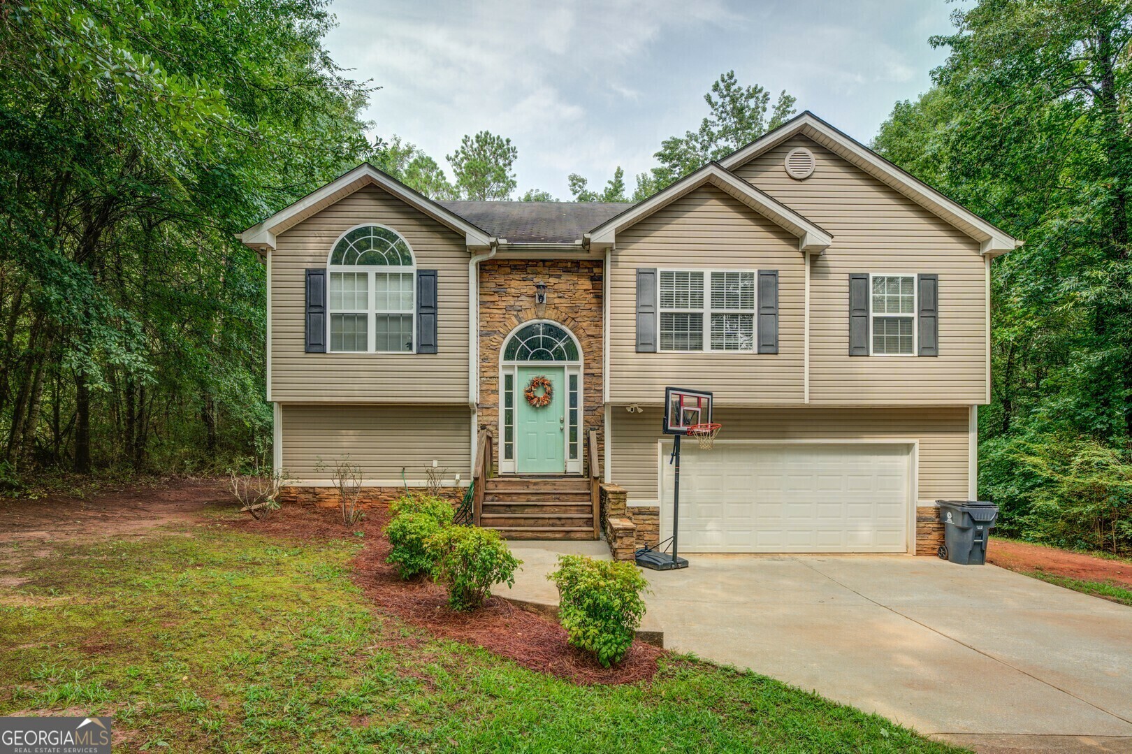 Property Photo:  60 Aiken Ct.  GA 30016 