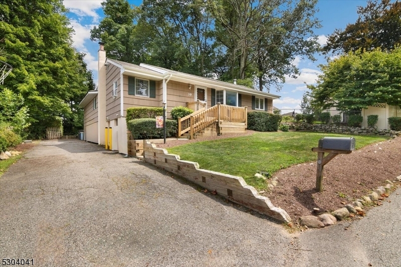 Property Photo:  39 Ellen Dr  NJ 07866 