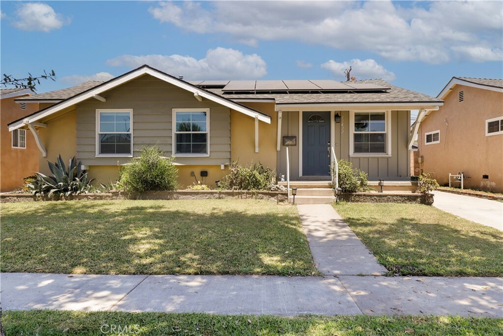 Property Photo:  11433 212th Street  CA 90715 