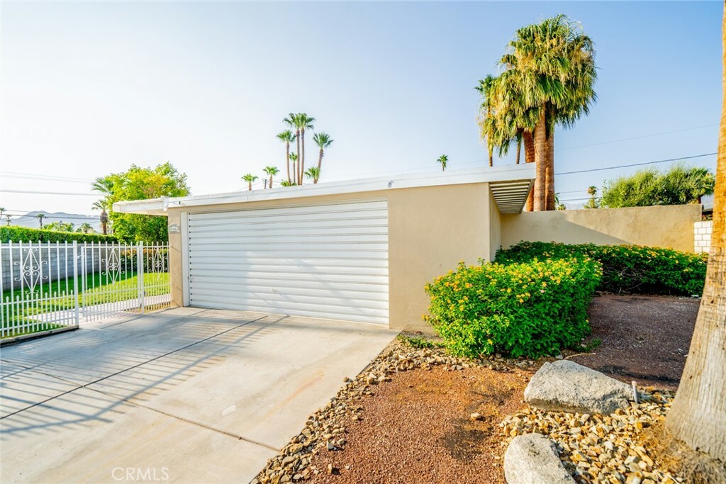 Property Photo:  74467 Chicory Street  CA 92260 