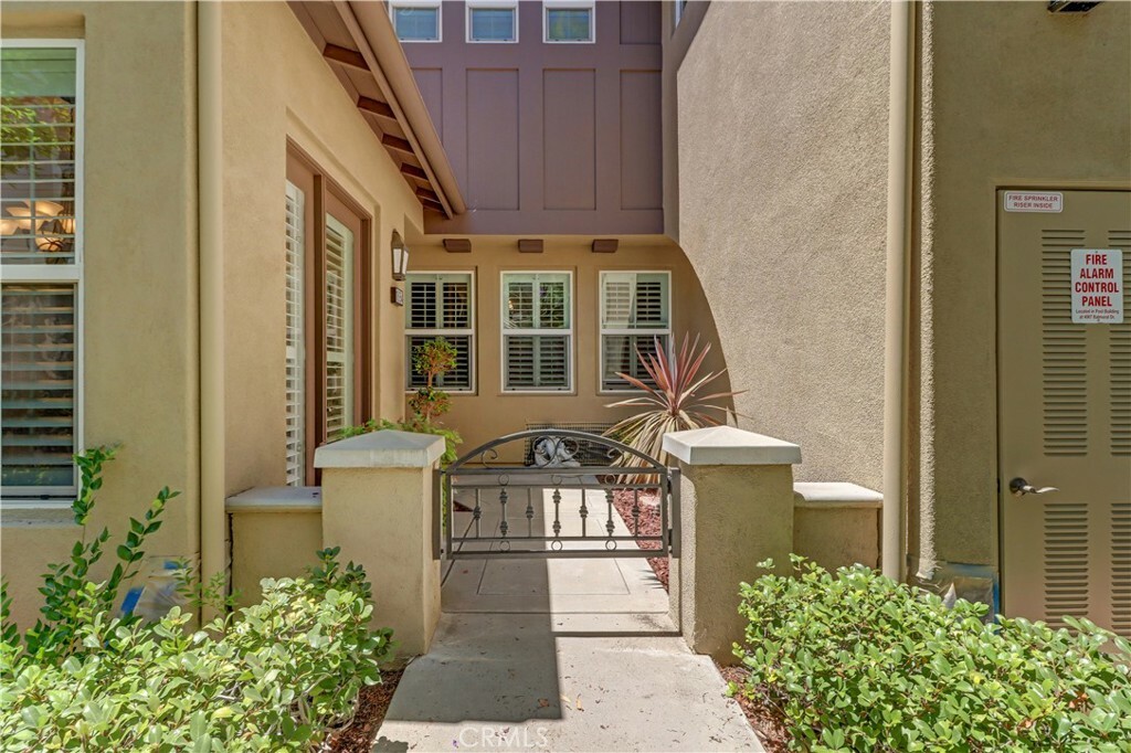 Property Photo:  18954 Pelham Way  CA 92886 