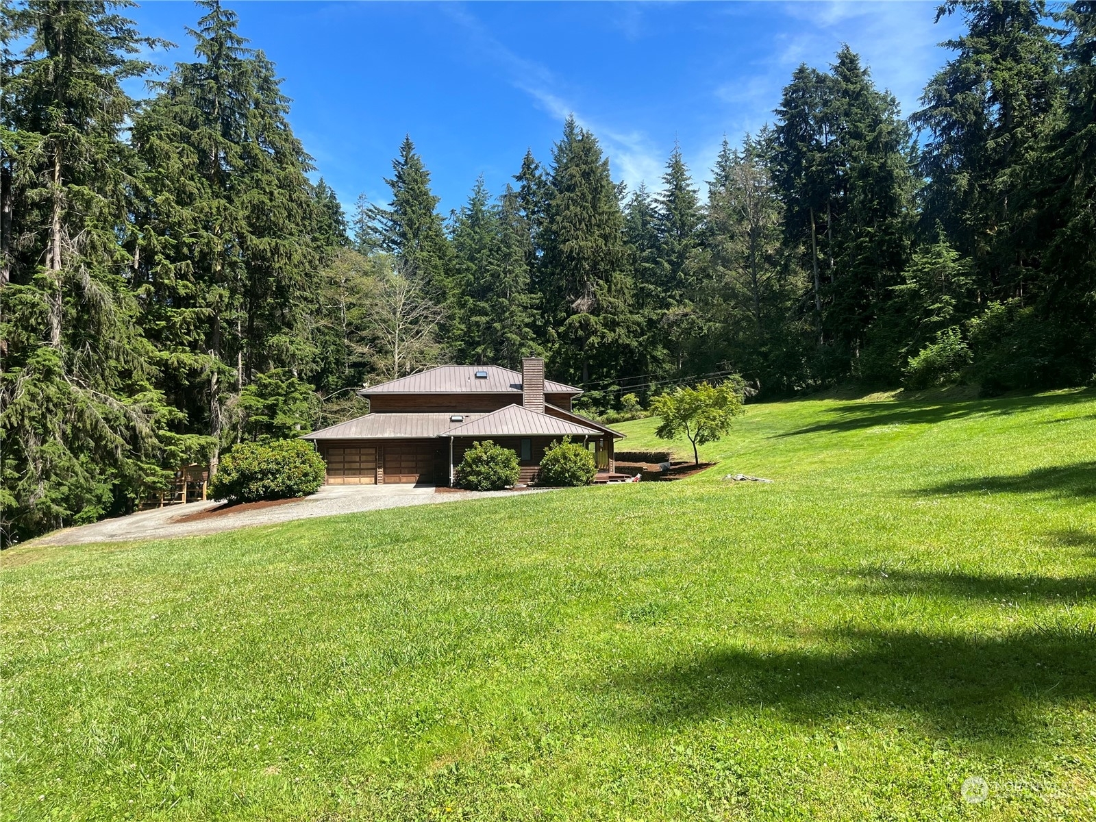Property Photo: 4939 Cascade Pl WA 98277