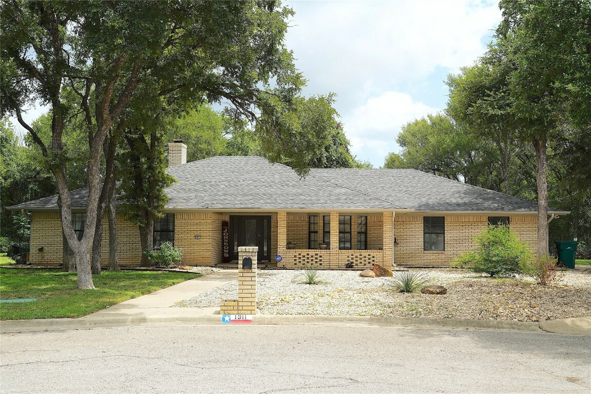 Property Photo:  1911 Puma Circle  TX 76548 