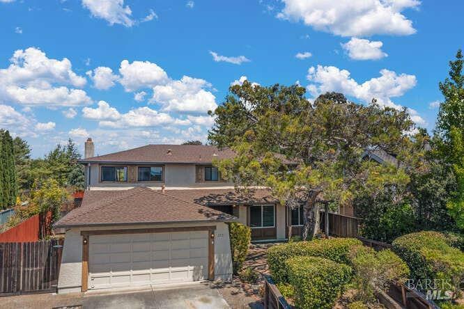 213 Torrey Pines Court  Vallejo CA 94591 photo