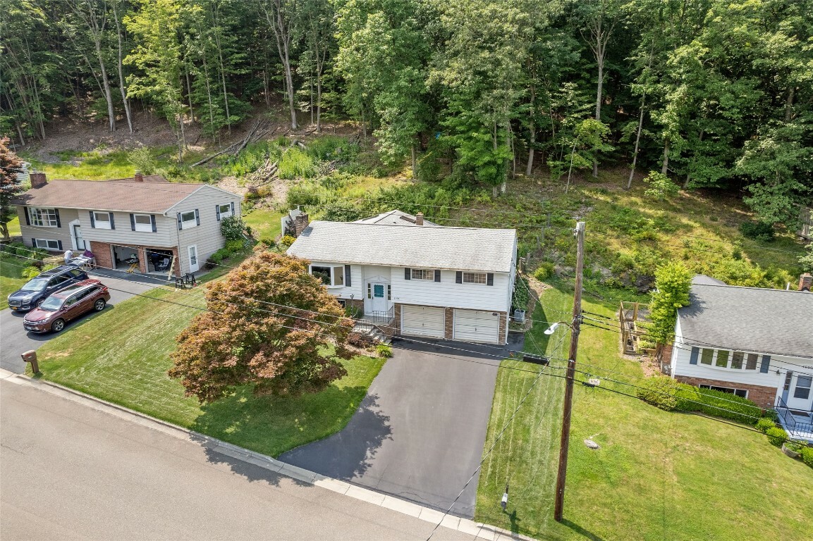1504 Drexel Drive  Vestal NY 13850 photo