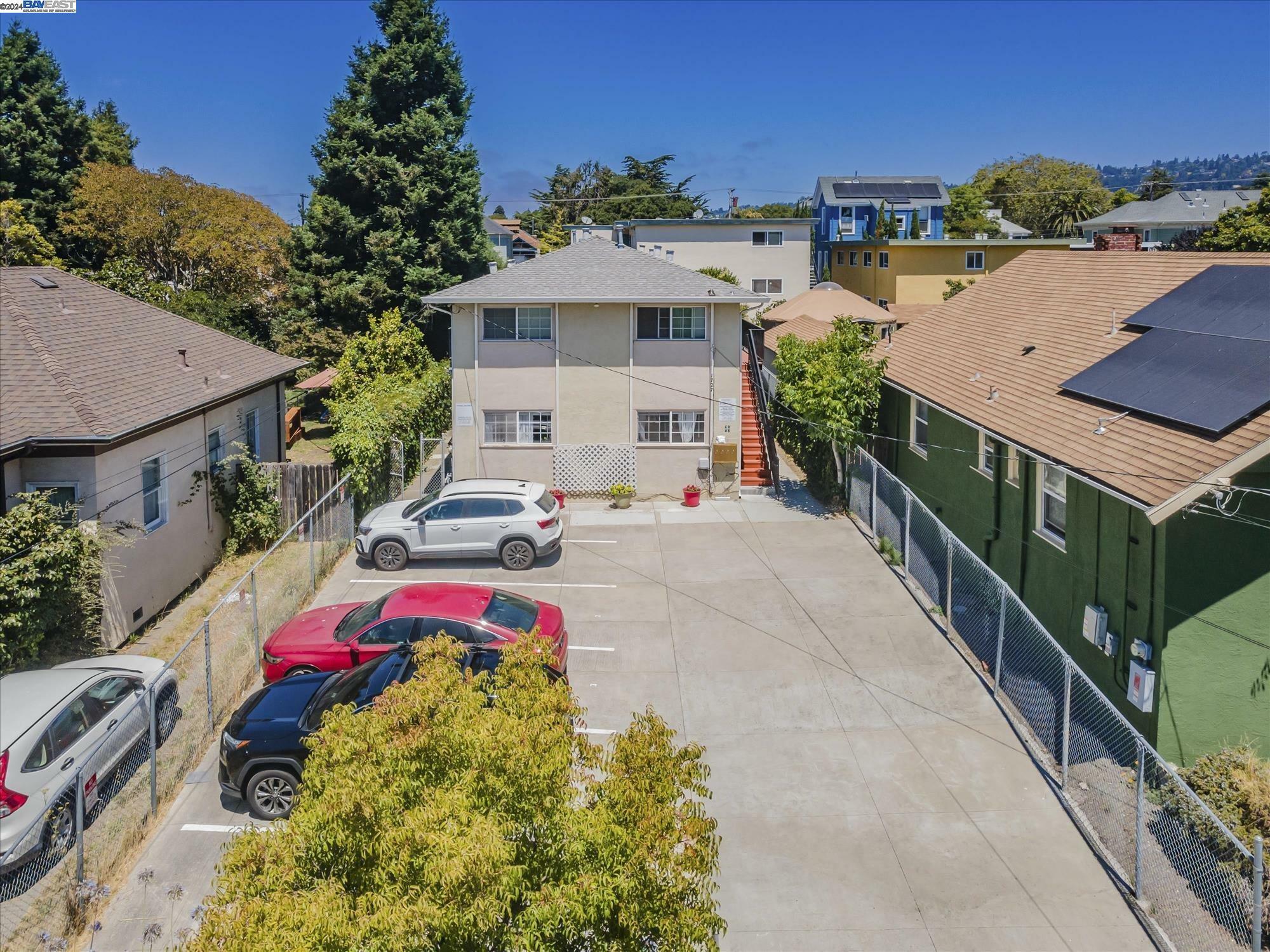 Property Photo:  1727 Oregon Street  CA 94703 