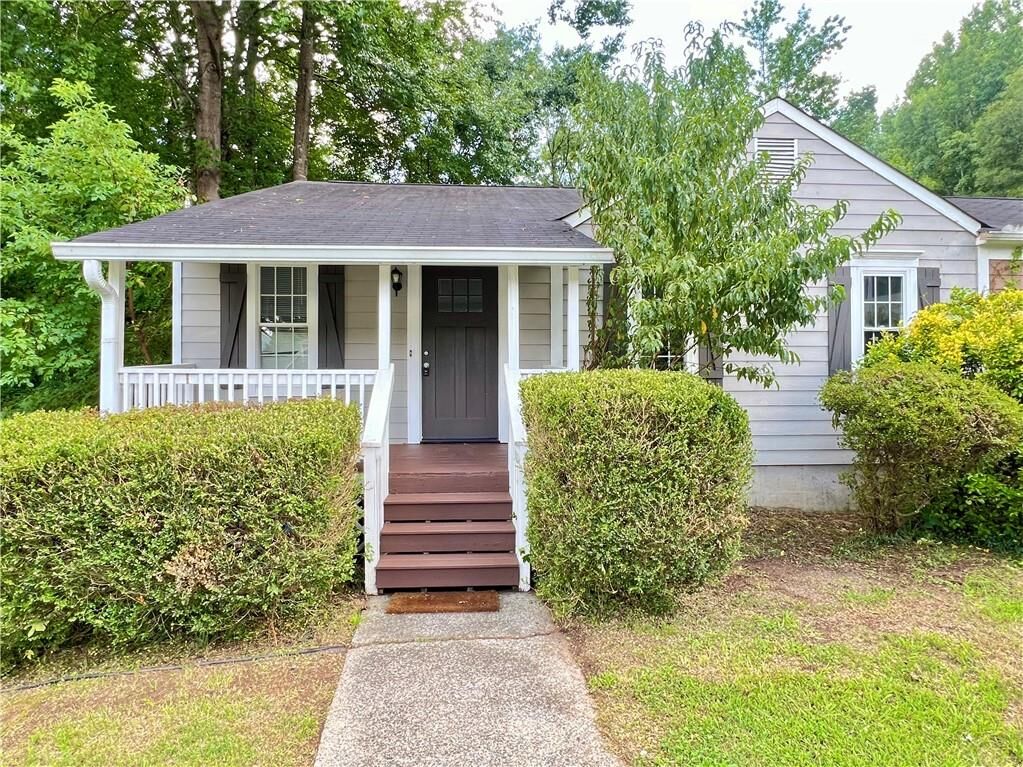 Property Photo:  357 Pin Oak Court SW  GA 30008 