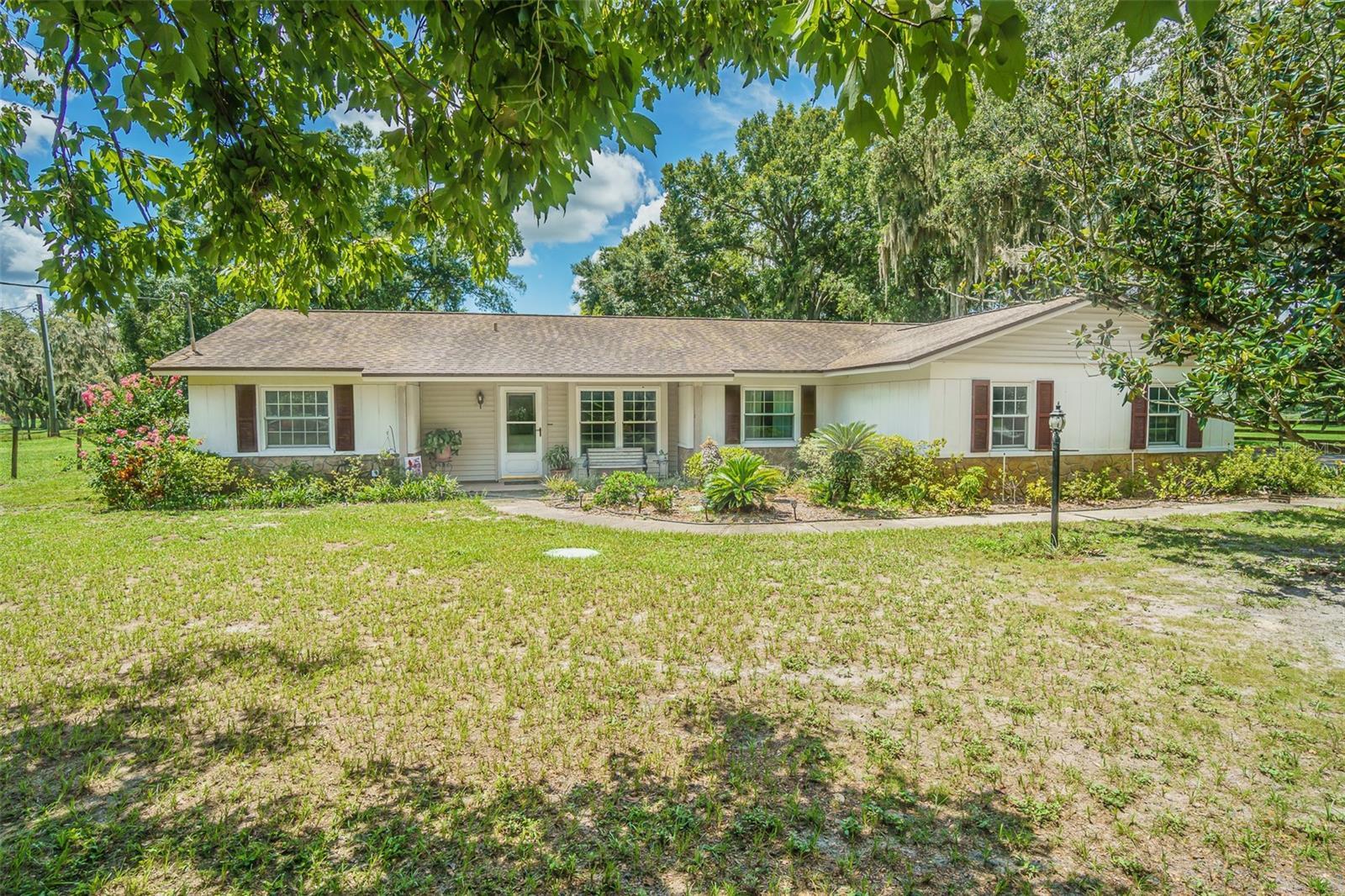 Property Photo: 18125 Dorman Road FL 33547