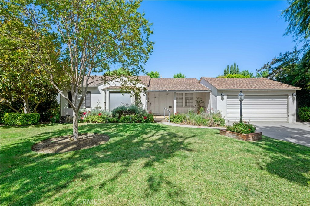 Property Photo:  5533 Cantaloupe Avenue  CA 91401 