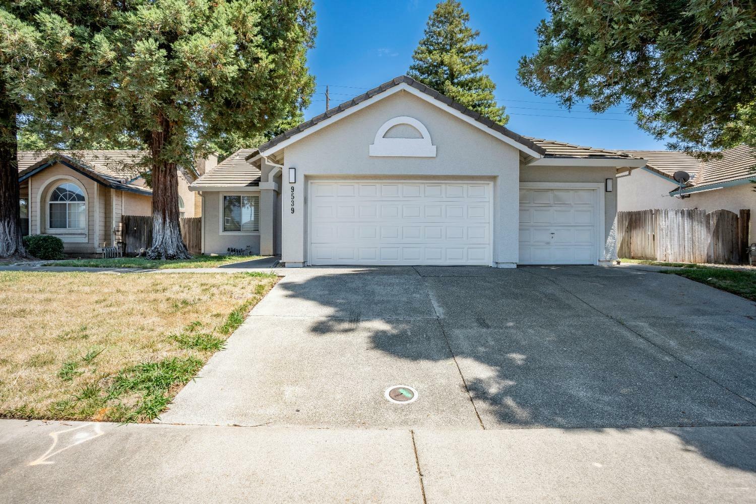 Property Photo: 9539 Castleshore Way CA 95758