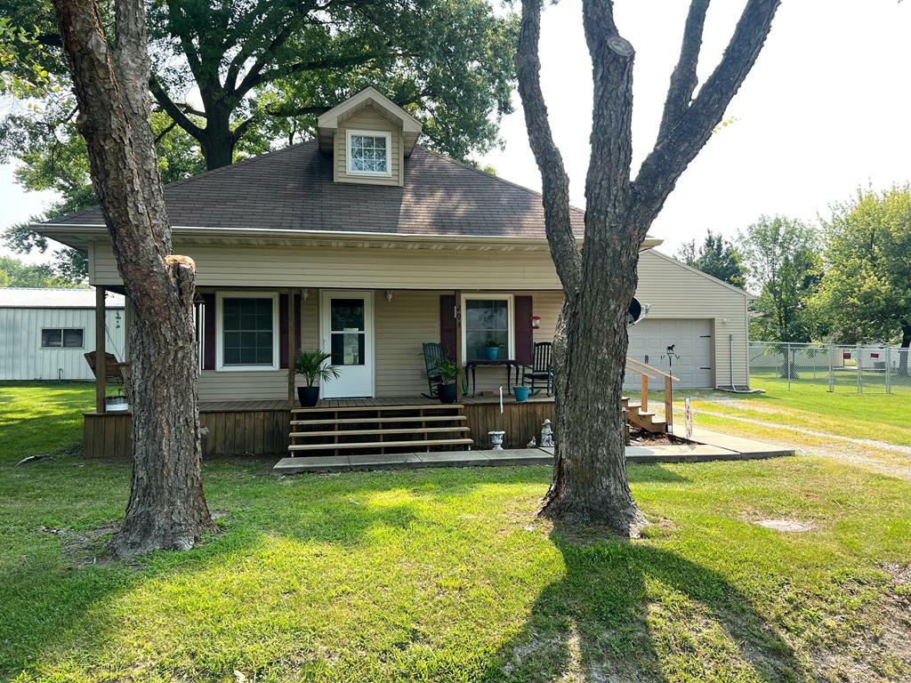 Property Photo:  203 Grant Street  MO 64688 