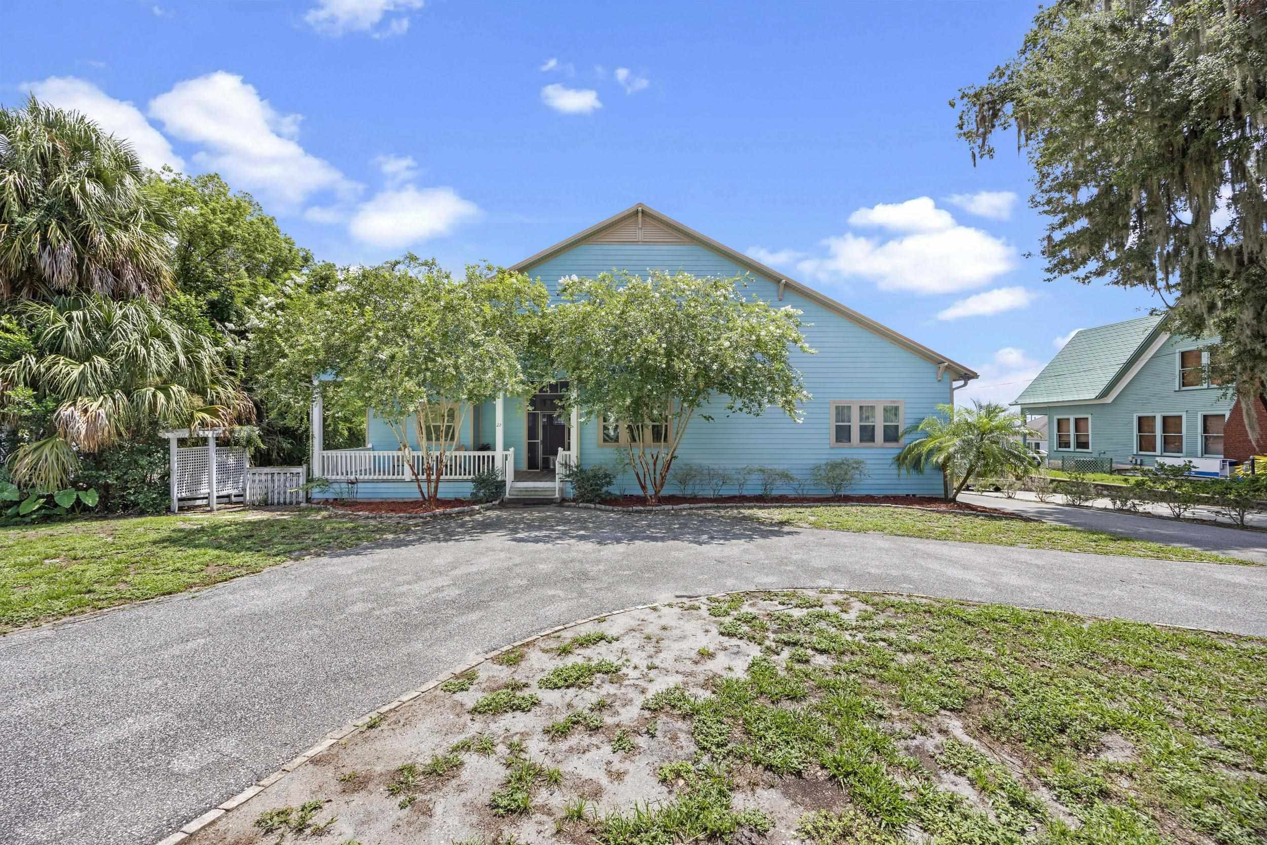 22 N Lake St  Crescent City FL 32112 photo