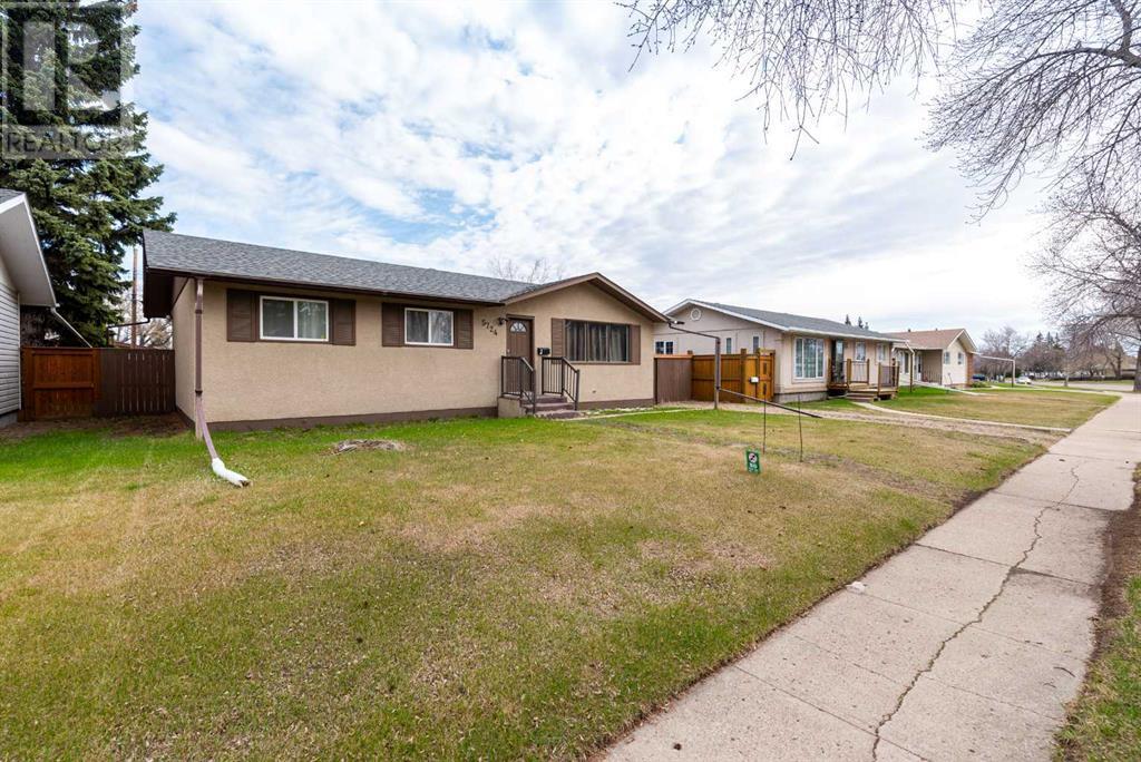 Property Photo: 5724 47 Street AB T9V 1B5