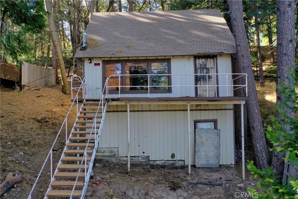 Property Photo:  814 Sierra Vista Drive  CA 92391 