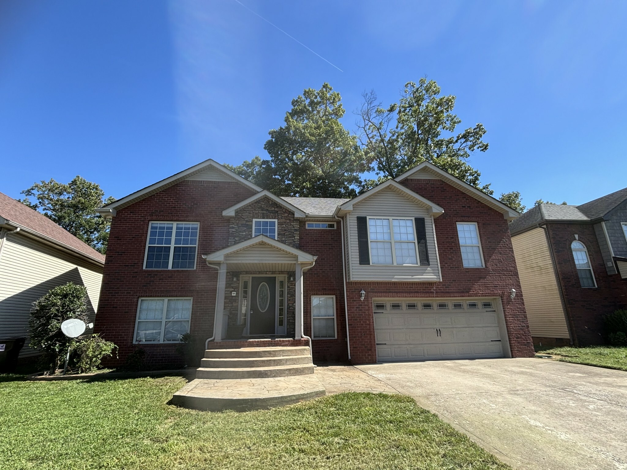 1752 Apache Way  Clarksville TN 37042 photo