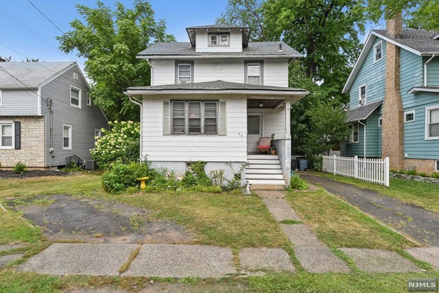 Property Photo:  40 Randolph Avenue  NJ 07628 