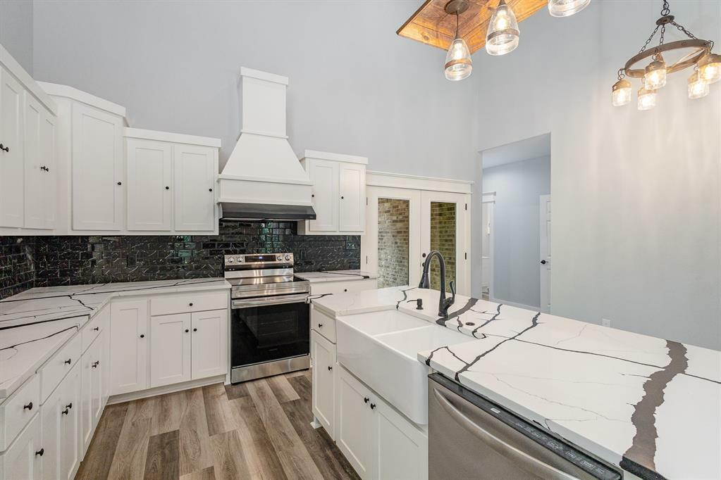 Property Photo: 503 Deerpath Lane TX 75765