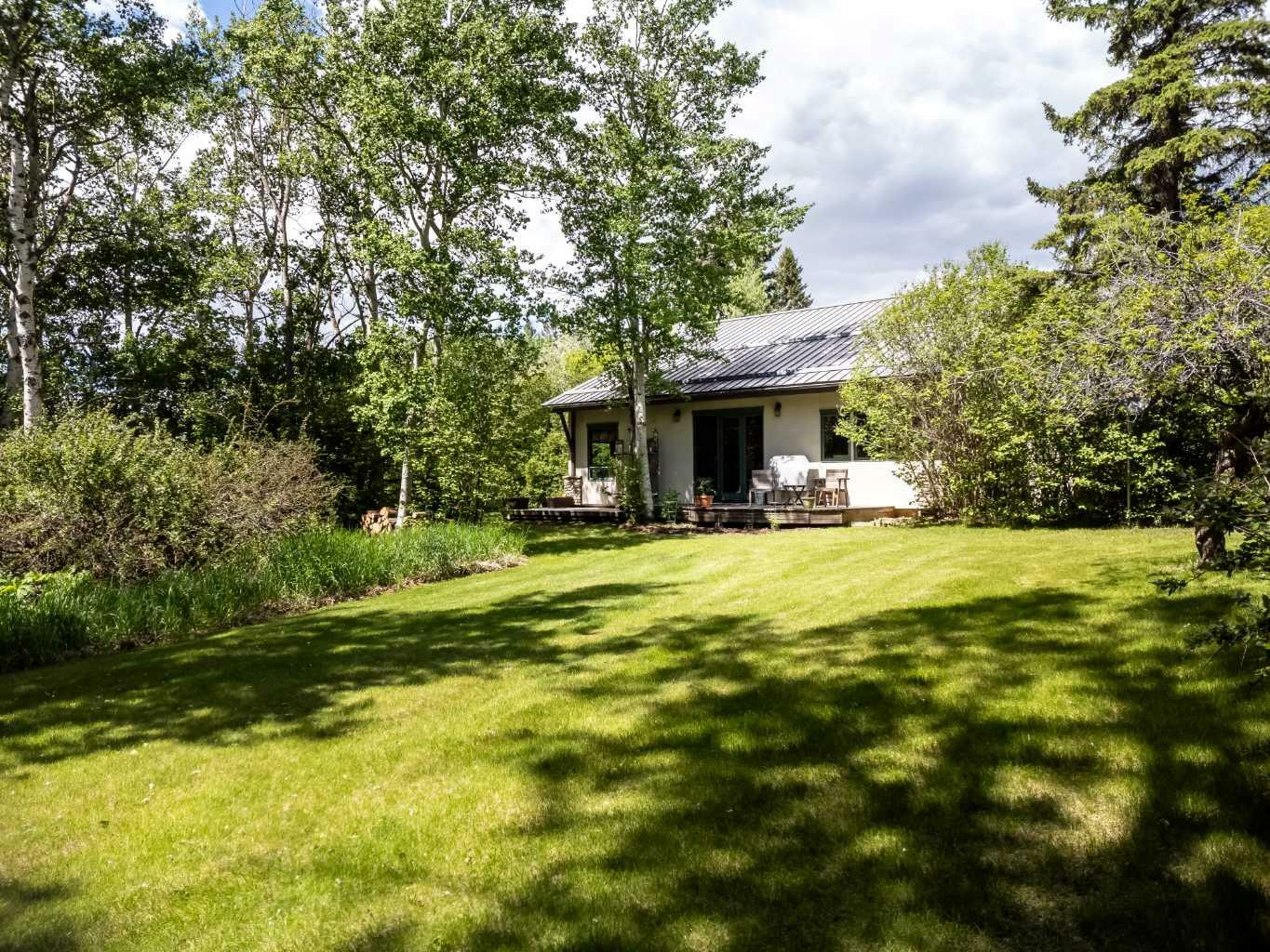 Property Photo:  26471 Township Road 382  AB T4E 1G7 