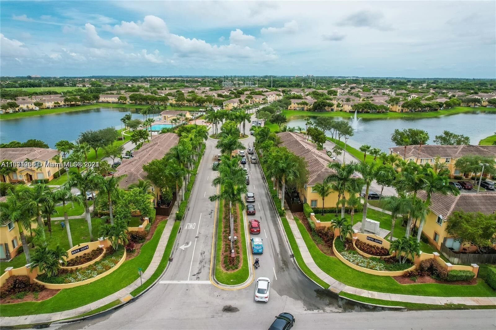 Property Photo:  2910 SE 15th Rd 55  FL 33035 