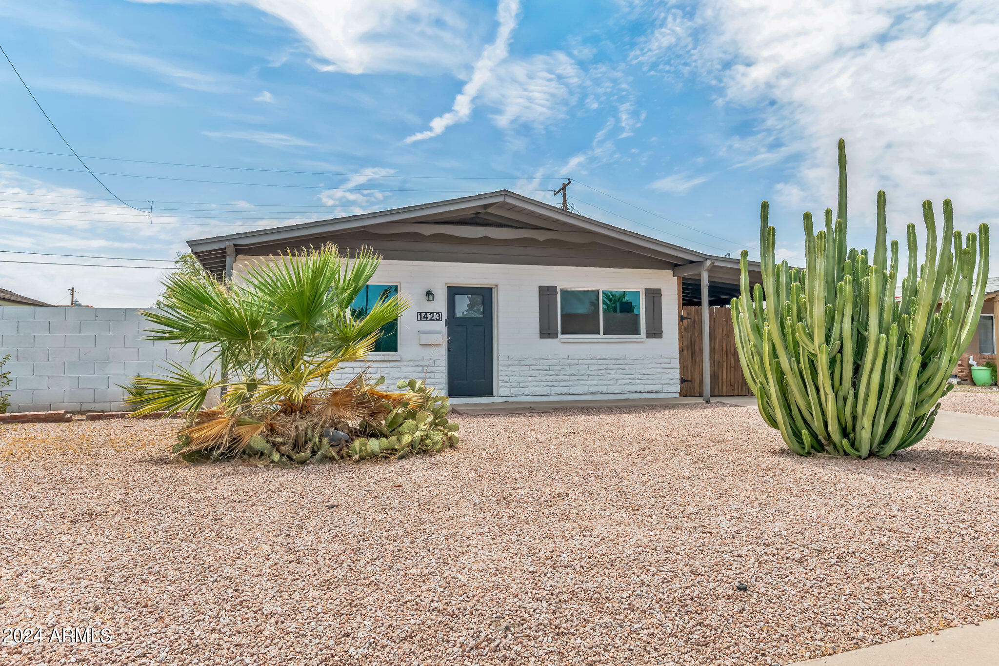 Property Photo:  1423 W 6th Street  AZ 85281 