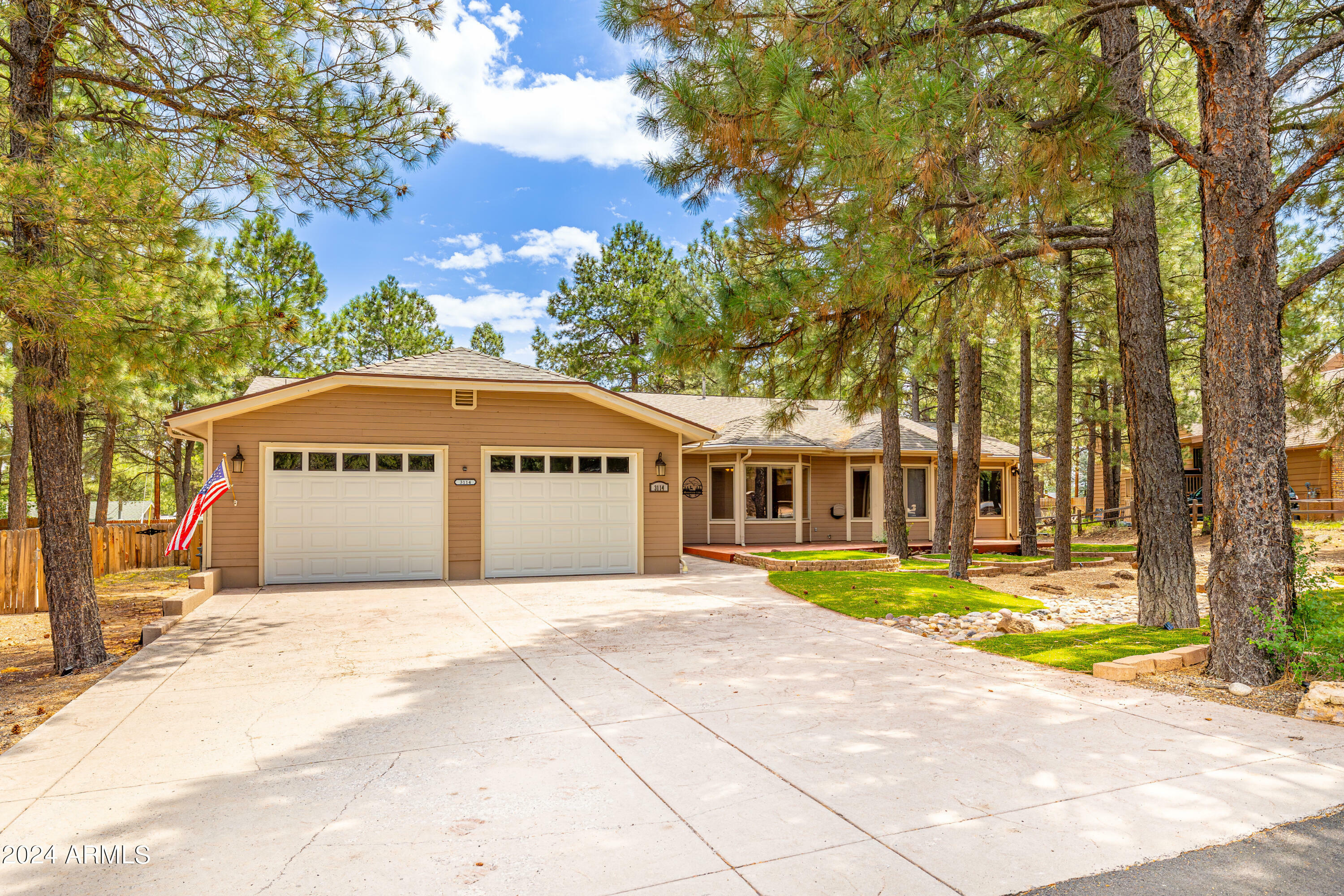 Property Photo:  3114 N Tam Oshanter Drive  AZ 86004 