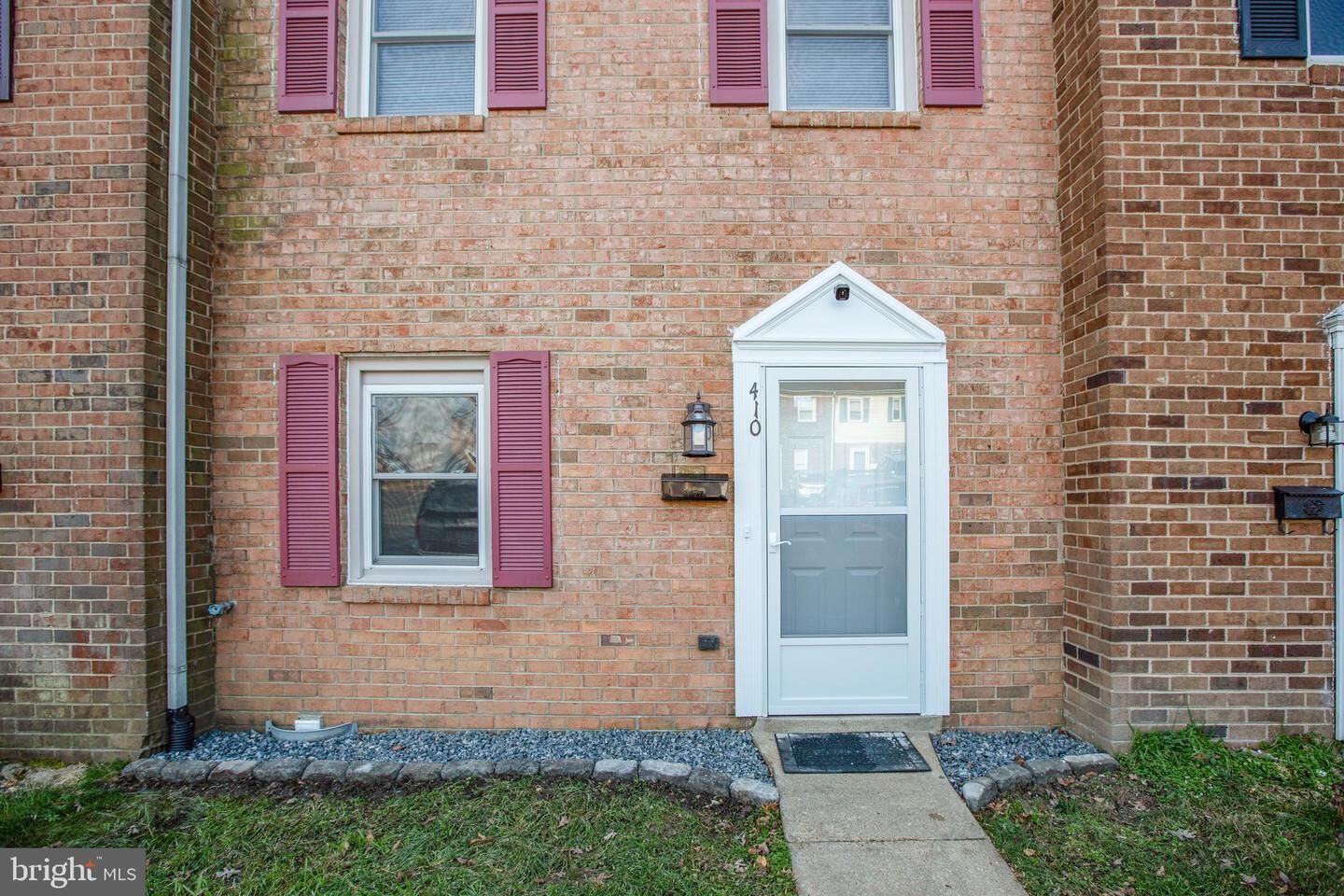 Property Photo: 410 Olde Greenwich Circle VA 22408