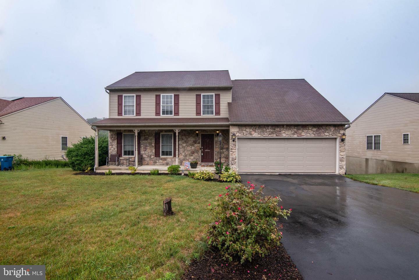 Property Photo:  170 Brendan Mews  PA 17347 