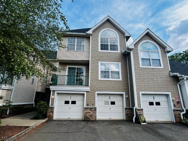 Property Photo:  526 Rhoads Dr  NJ 08502 