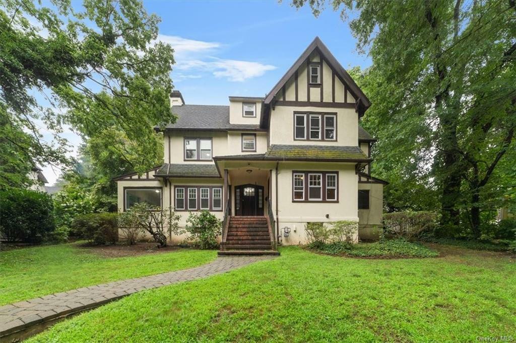 Property Photo: 11 Brookside Circle NY 10708