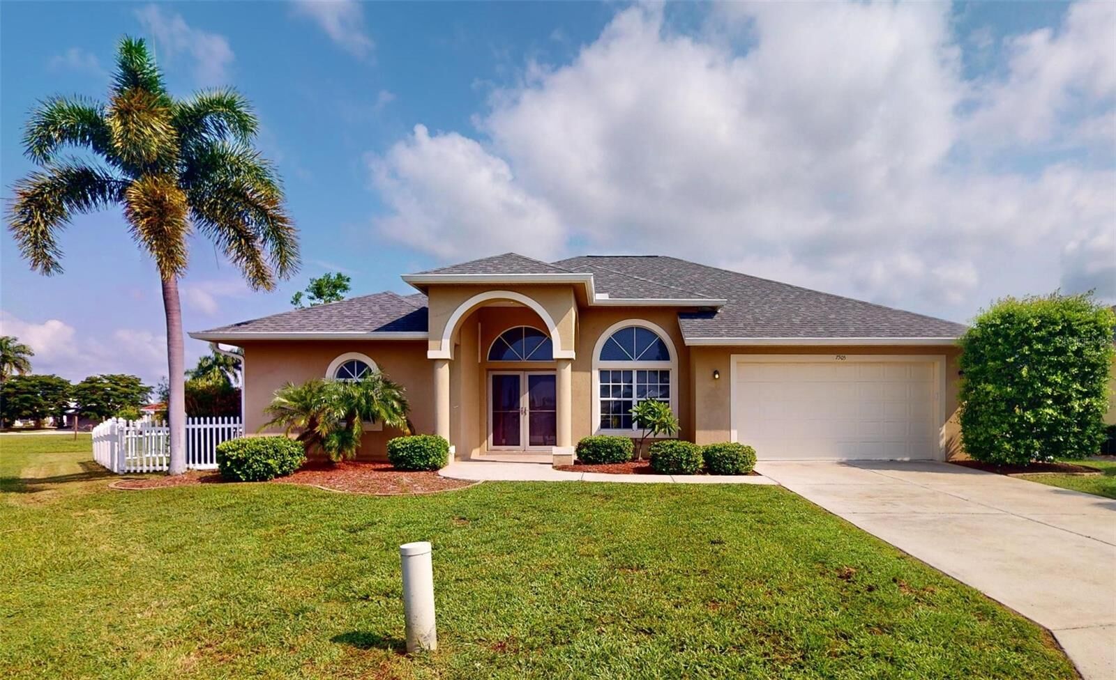 Property Photo: 7505 Paspalum FL 33955