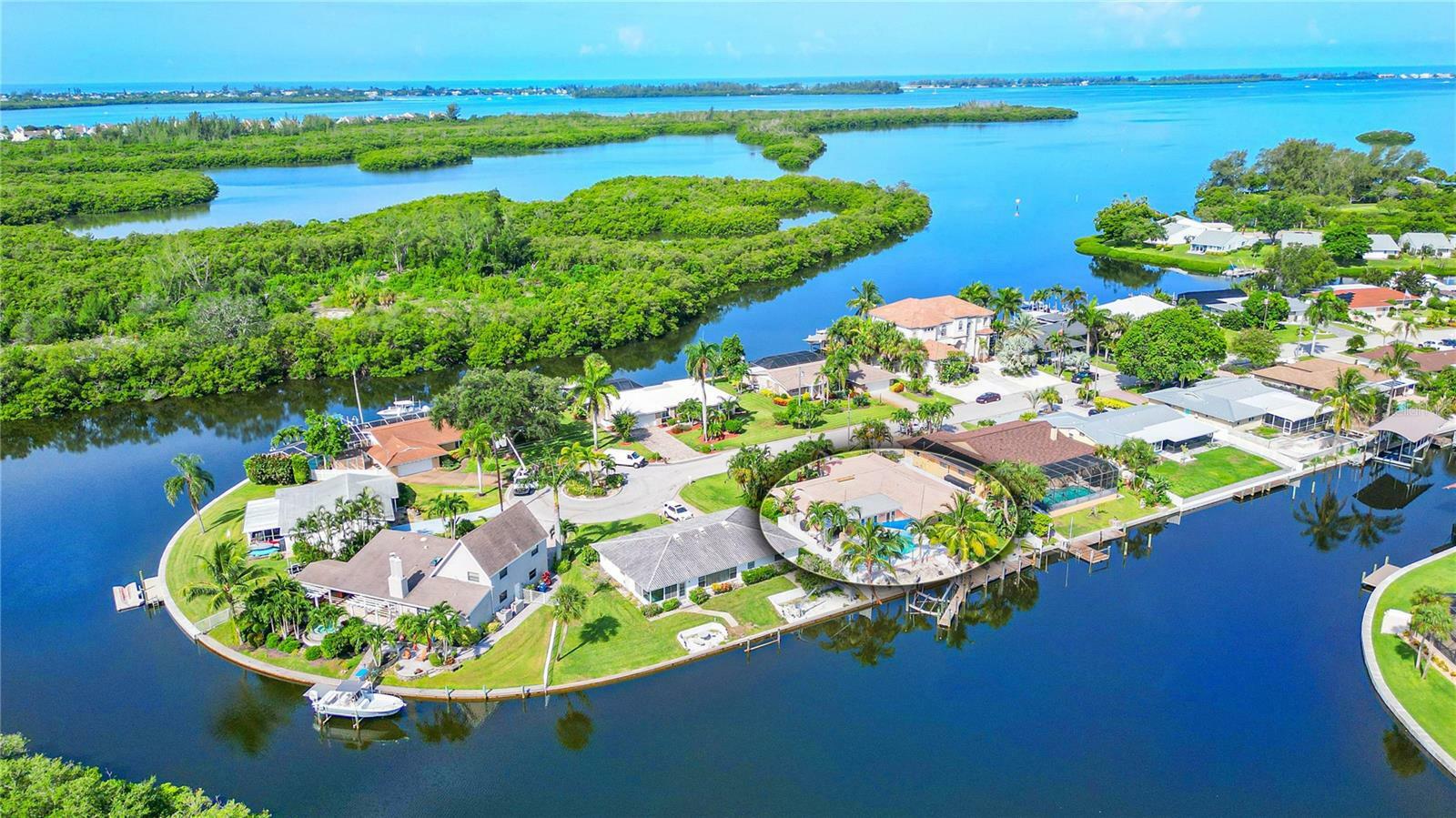 Property Photo:  5319 Bimini Drive  FL 34210 