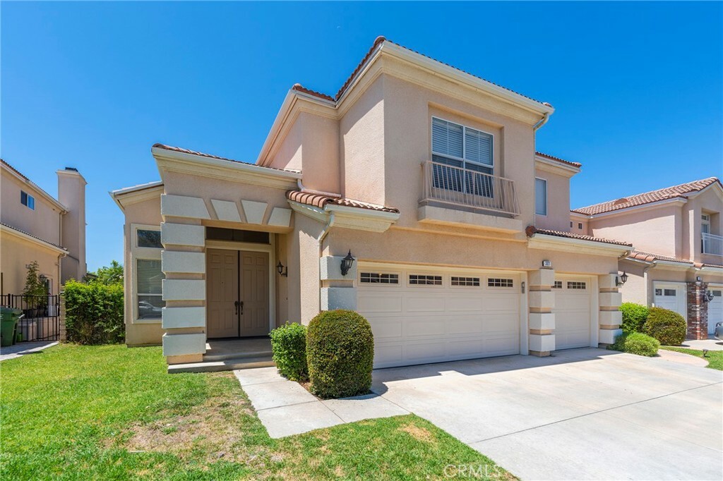 Property Photo:  3021 Obsidian Court  CA 93063 