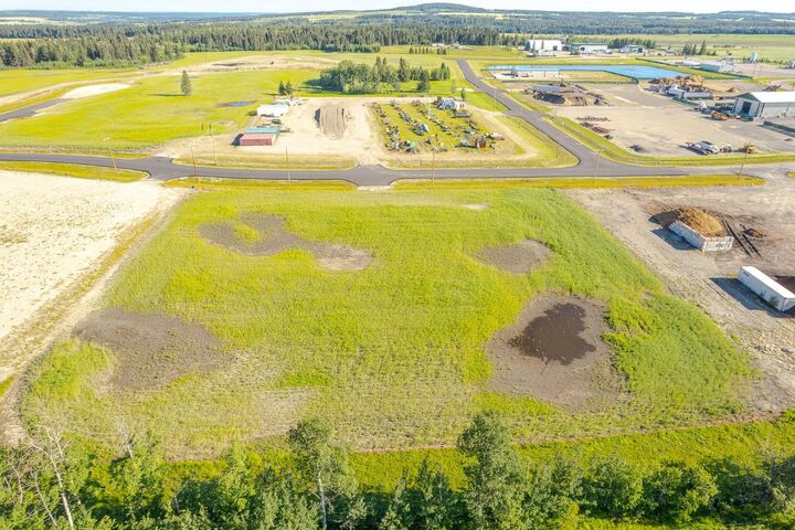 Photo de la propriété:  #123-32532 Rr42  AB T0M 1X0 