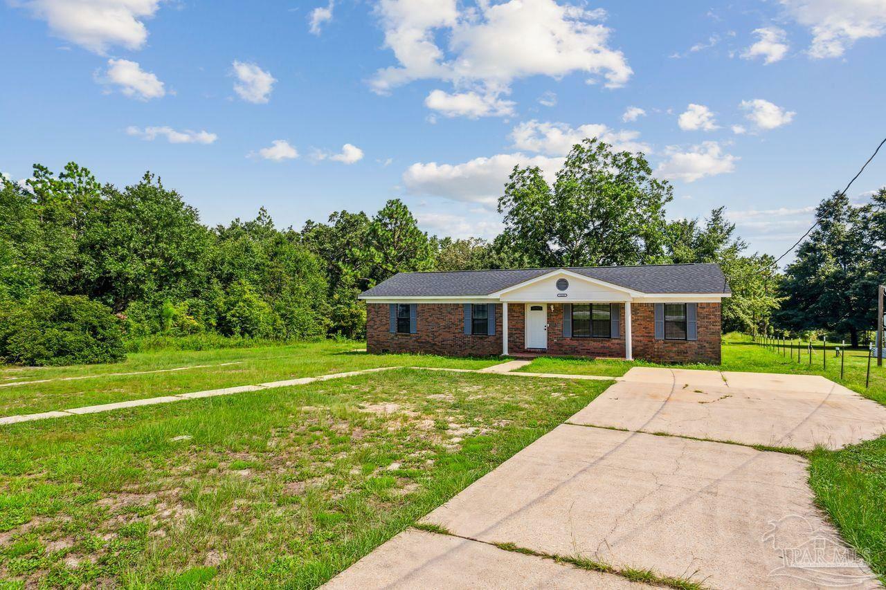 Property Photo:  1223 Barth Rd  FL 32577 